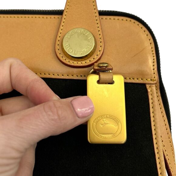 Vintage Dooney & Bourke Black Canvas & Naked Tan Leather East West Carpet Bag - Picture 3 of 15